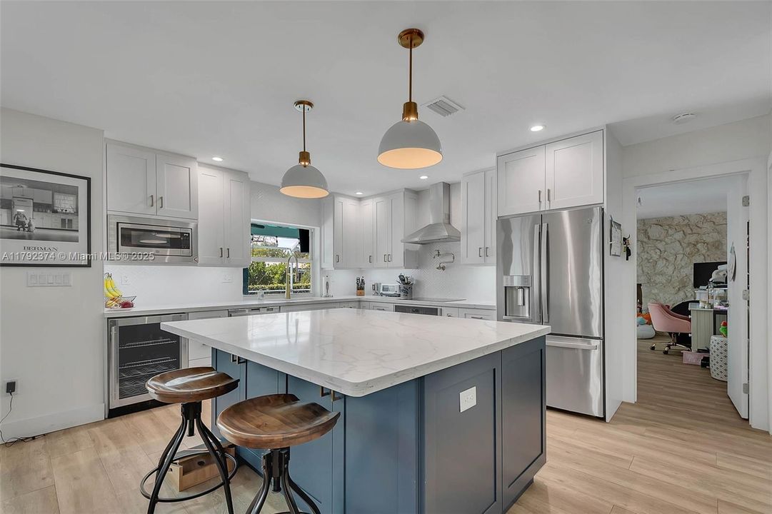 For Sale: $1,100,000 (4 beds, 2 baths, 1981 Square Feet)