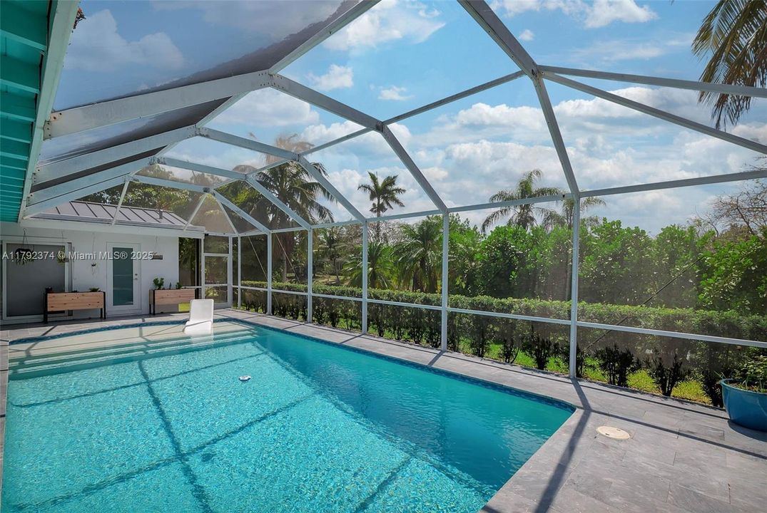 For Sale: $1,100,000 (4 beds, 2 baths, 1981 Square Feet)