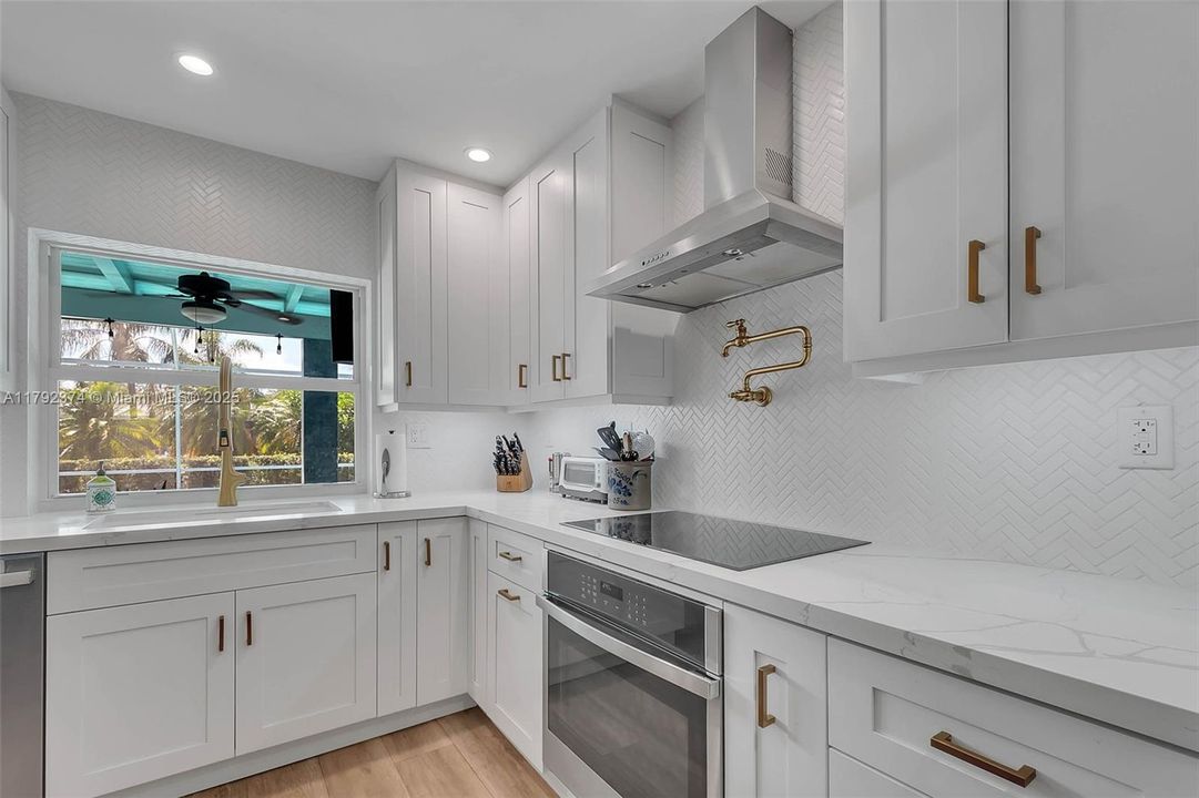 For Sale: $1,100,000 (4 beds, 2 baths, 1981 Square Feet)