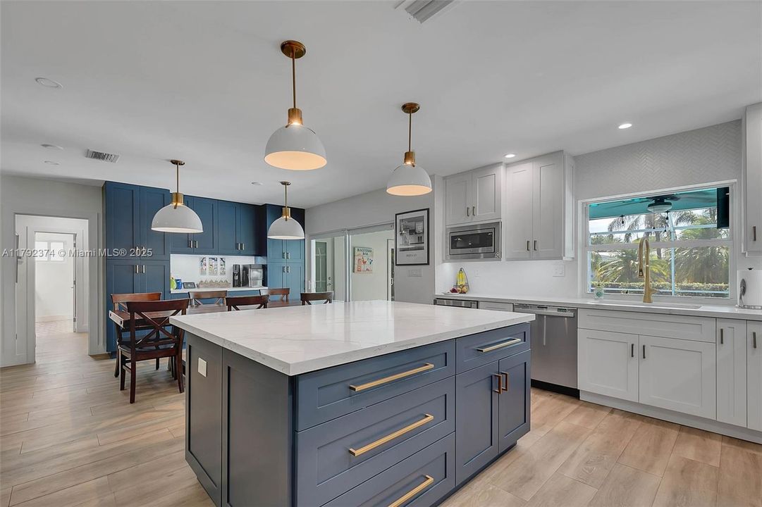 For Sale: $1,100,000 (4 beds, 2 baths, 1981 Square Feet)