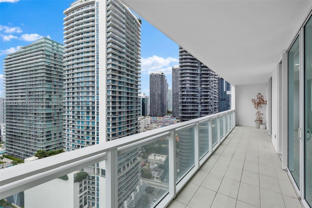 Recently Sold: $925,000 (2 beds, 2 baths, 1134 Square Feet)