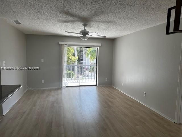 Recently Sold: $259,000 (2 beds, 2 baths, 1114 Square Feet)