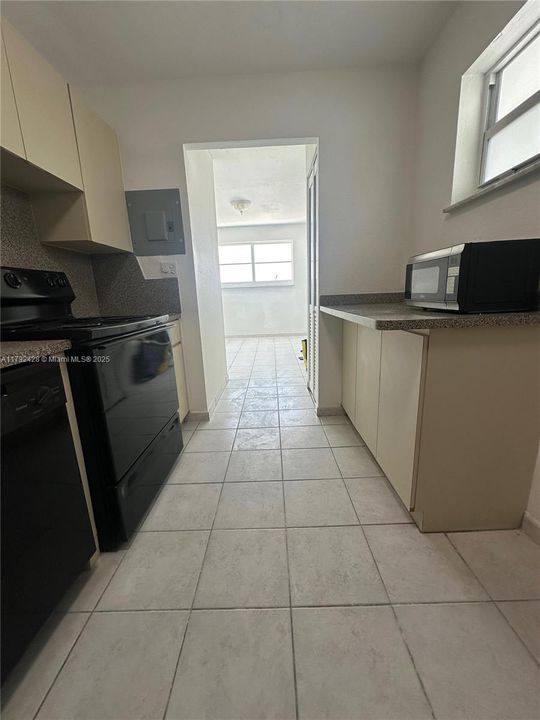 Recently Sold: $350,000 (1 beds, 1 baths, 786 Square Feet)