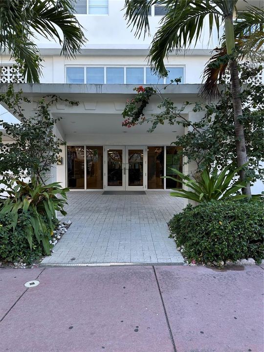 Recently Sold: $350,000 (1 beds, 1 baths, 786 Square Feet)