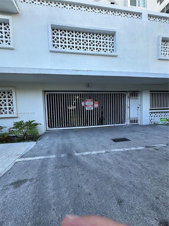 Recently Sold: $350,000 (1 beds, 1 baths, 786 Square Feet)