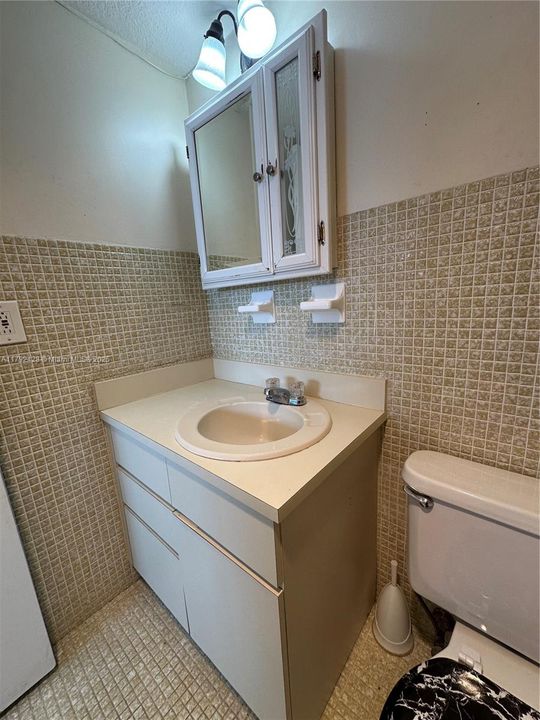 Recently Sold: $350,000 (1 beds, 1 baths, 786 Square Feet)