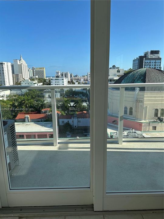 Recently Sold: $350,000 (1 beds, 1 baths, 786 Square Feet)