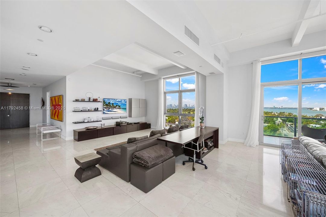 En Venta: $4,450,000 (3 camas, 3 baños, 3321 Pies cuadrados)