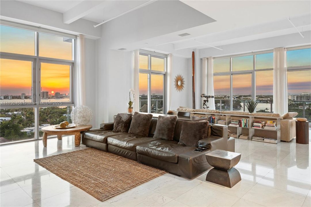 En Venta: $4,450,000 (3 camas, 3 baños, 3321 Pies cuadrados)