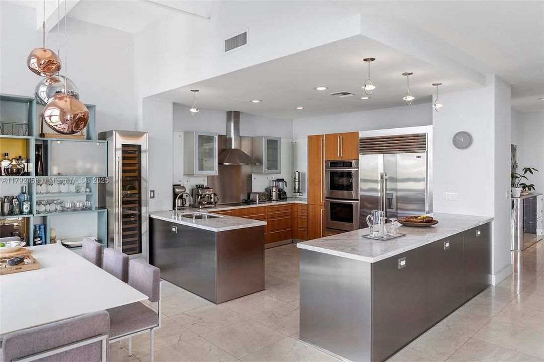 En Venta: $4,450,000 (3 camas, 3 baños, 3321 Pies cuadrados)