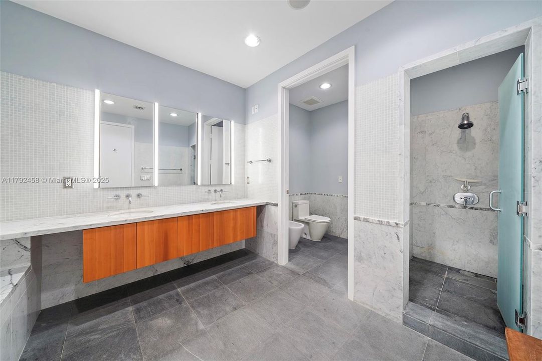 En Venta: $4,450,000 (3 camas, 3 baños, 3321 Pies cuadrados)
