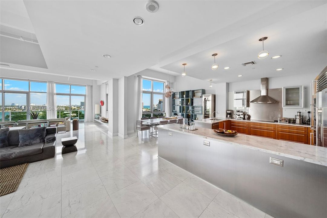 En Venta: $4,450,000 (3 camas, 3 baños, 3321 Pies cuadrados)