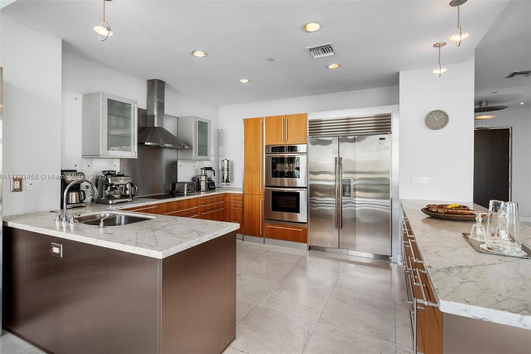 En Venta: $4,450,000 (3 camas, 3 baños, 3321 Pies cuadrados)