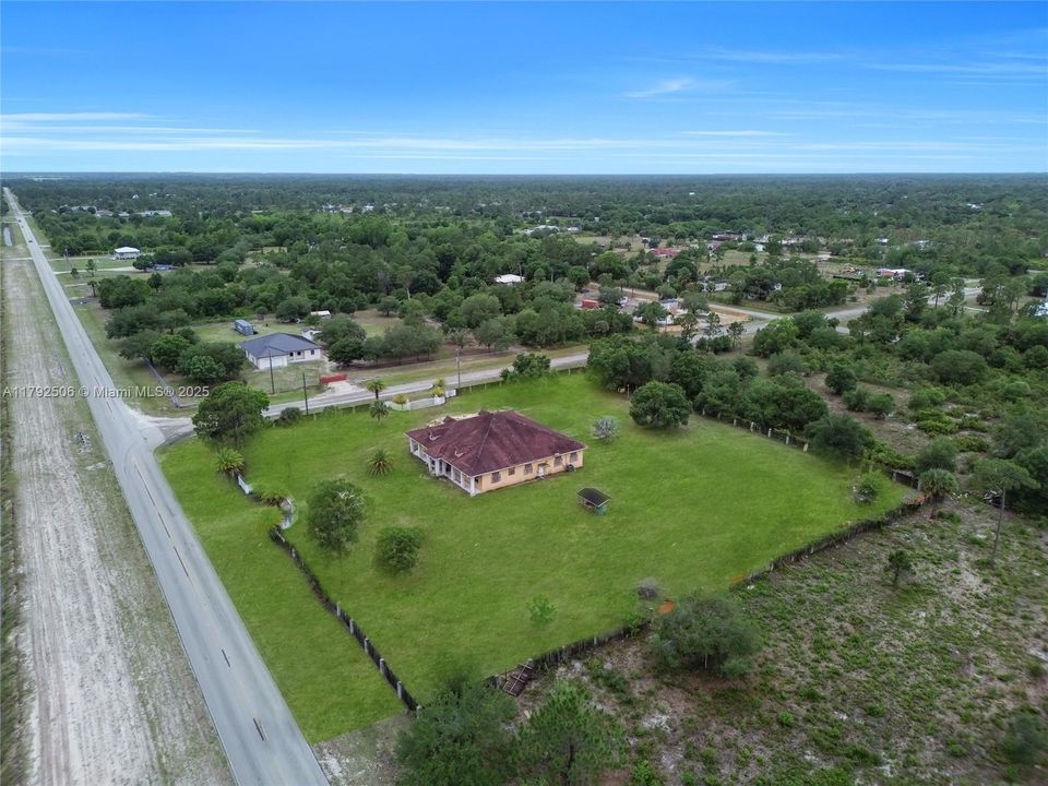 For Sale: $599,999 (5 beds, 3 baths, 4680 Square Feet)