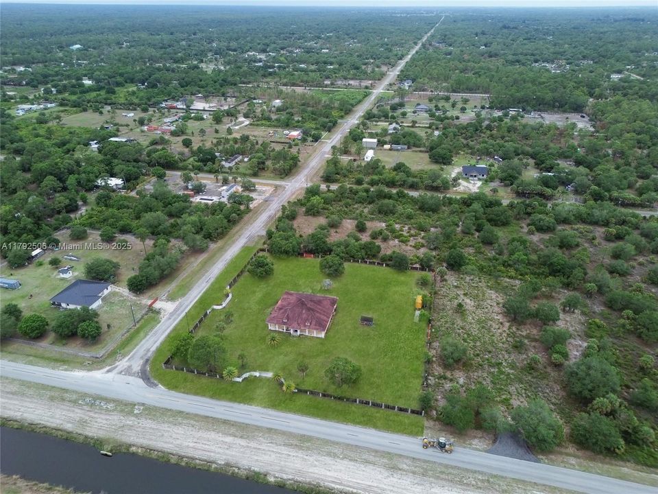 For Sale: $599,999 (5 beds, 3 baths, 4680 Square Feet)