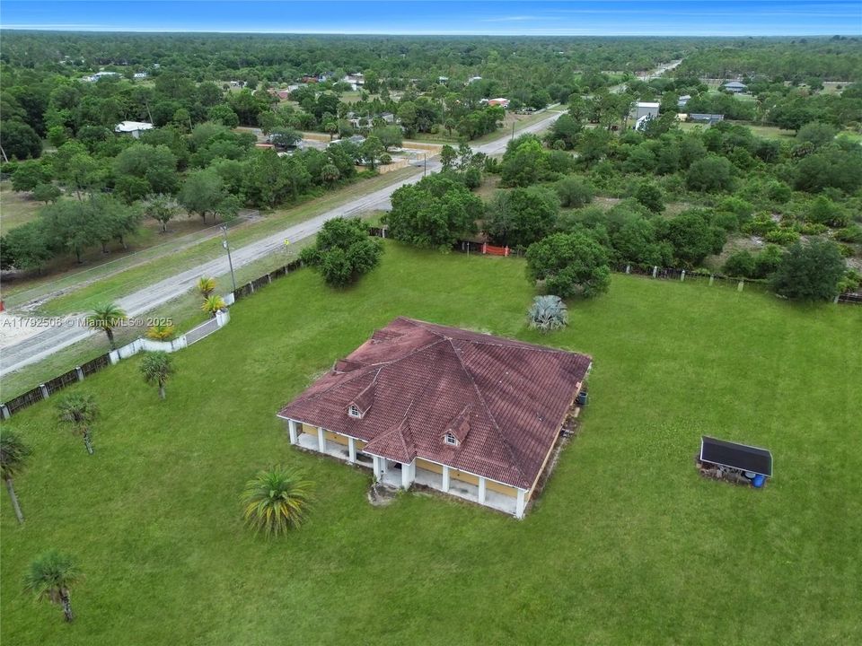 For Sale: $599,999 (5 beds, 3 baths, 4680 Square Feet)