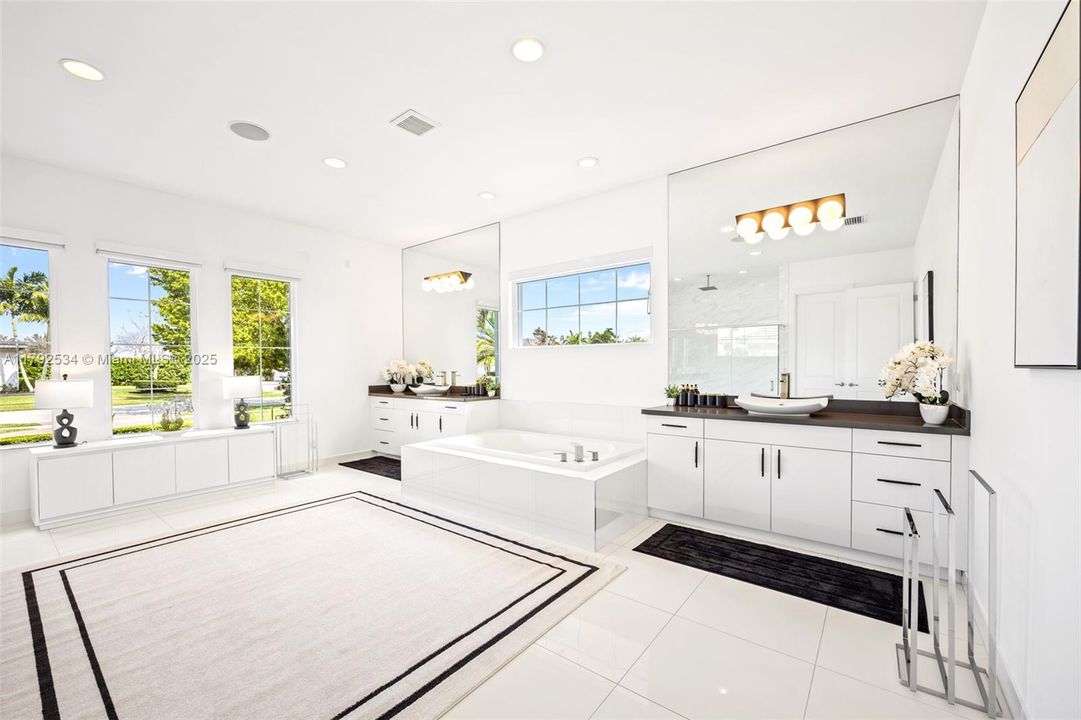 For Sale: $2,650,000 (4 beds, 4 baths, 4979 Square Feet)