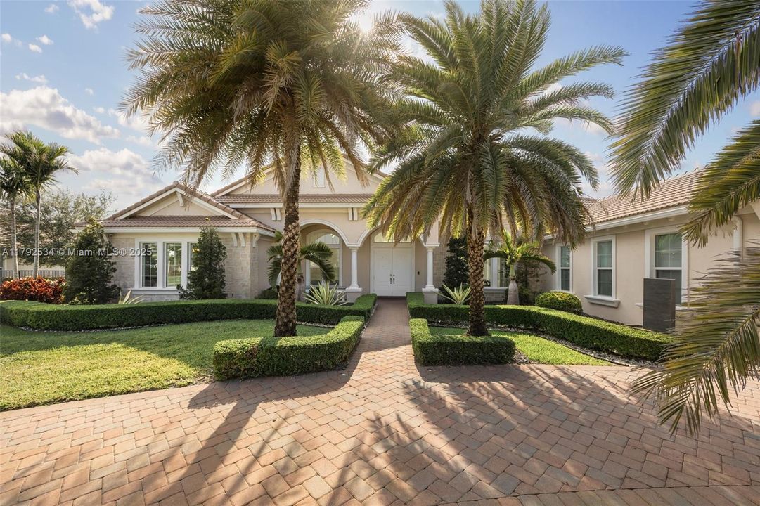 For Sale: $2,650,000 (4 beds, 4 baths, 4979 Square Feet)