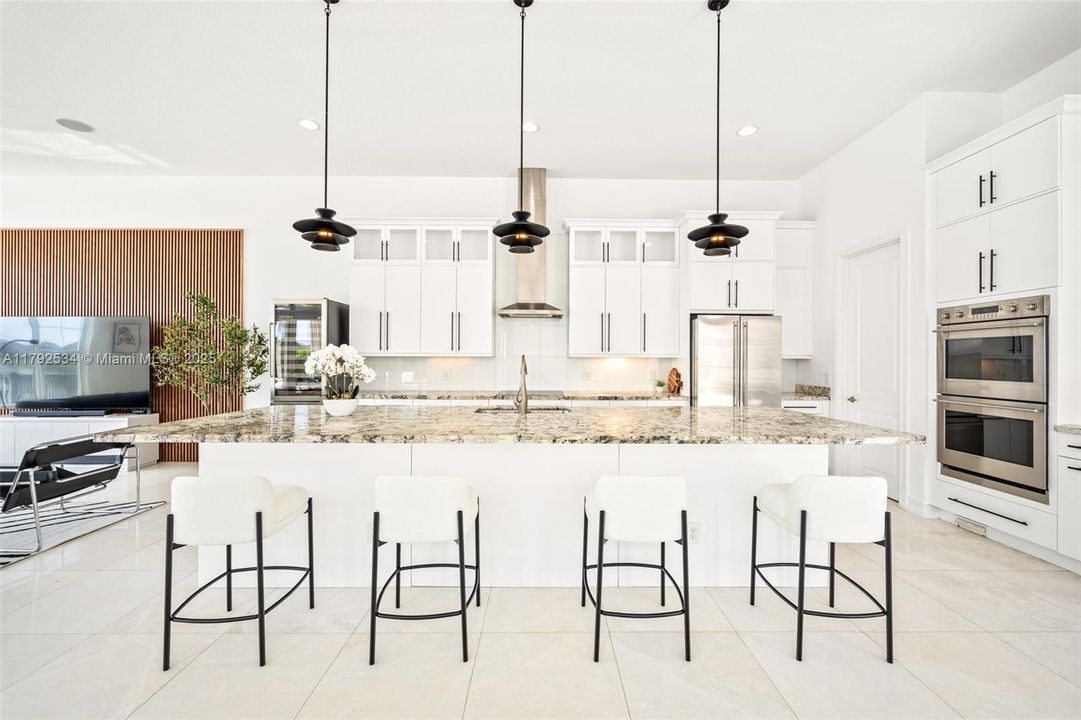 For Sale: $2,650,000 (4 beds, 4 baths, 4979 Square Feet)