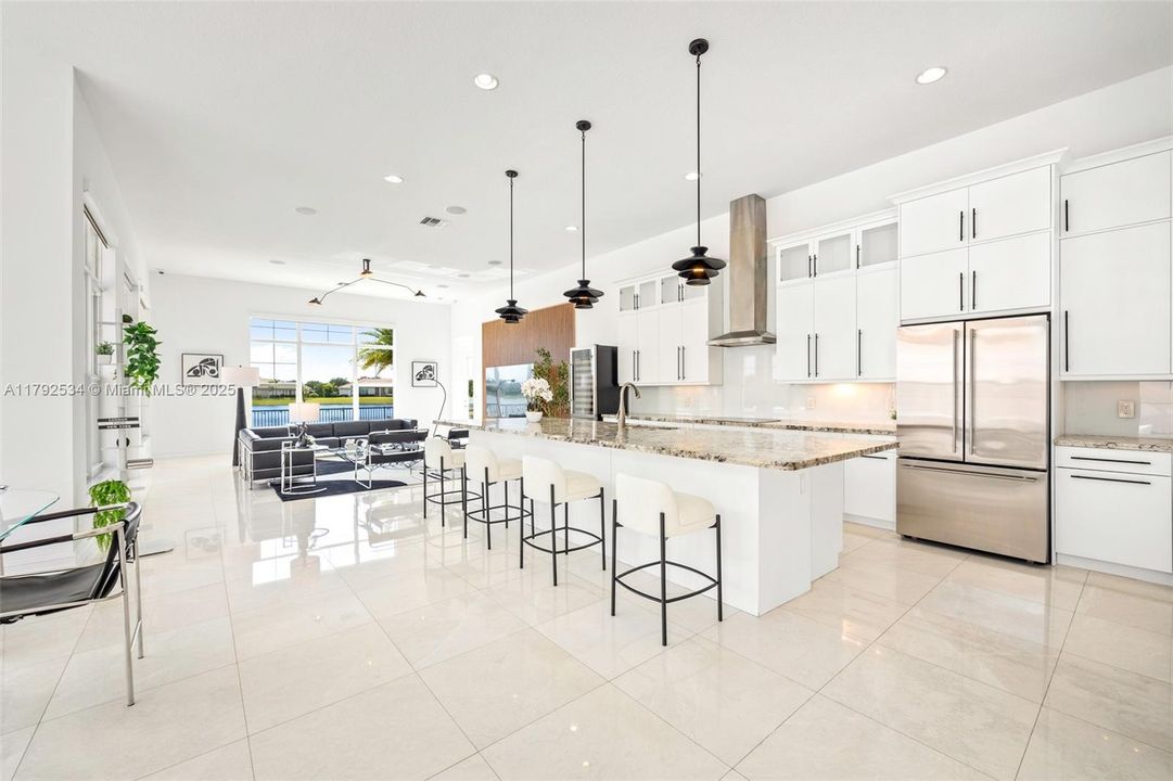 For Sale: $2,650,000 (4 beds, 4 baths, 4979 Square Feet)
