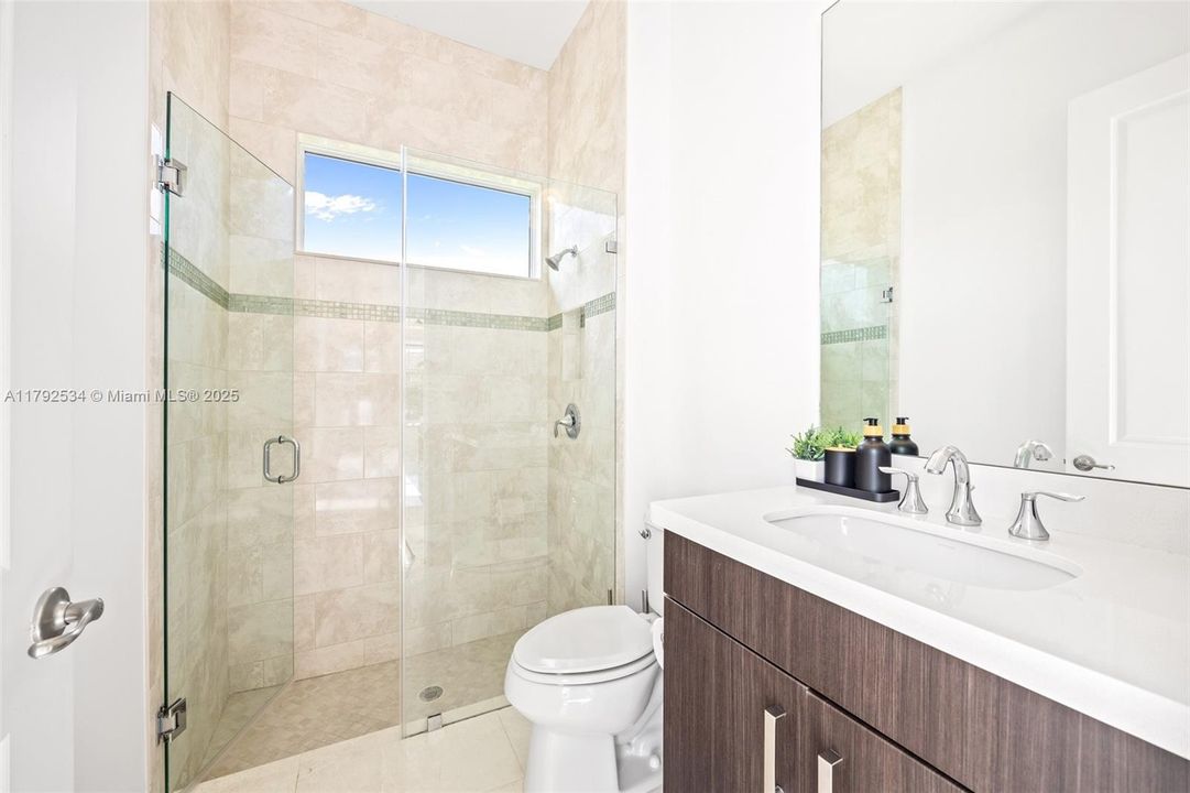 For Sale: $2,650,000 (4 beds, 4 baths, 4979 Square Feet)
