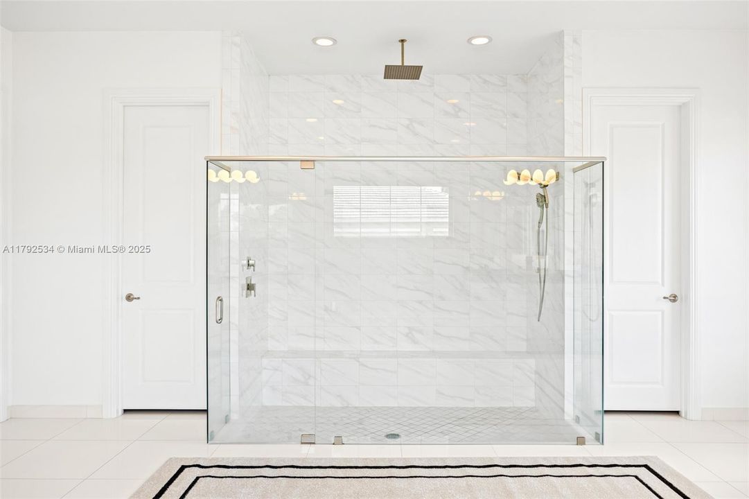 For Sale: $2,650,000 (4 beds, 4 baths, 4979 Square Feet)