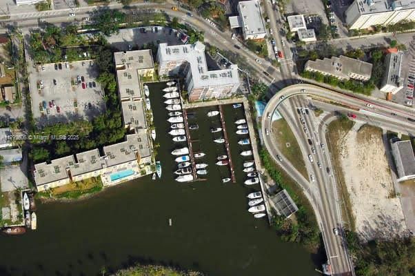 Recently Sold: $275,900 (1 beds, 1 baths, 706 Square Feet)