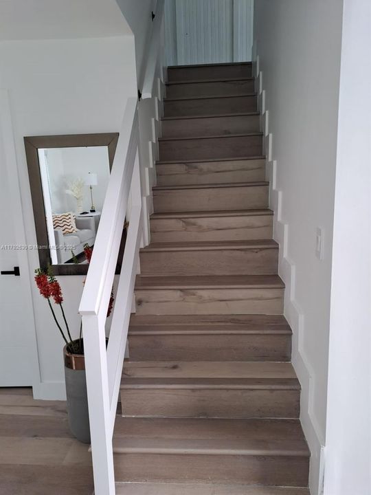 待售: $900,000 (3 贝兹, 2 浴室, 1667 平方英尺)