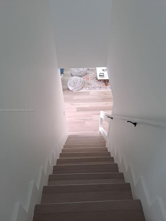 待售: $900,000 (3 贝兹, 2 浴室, 1667 平方英尺)