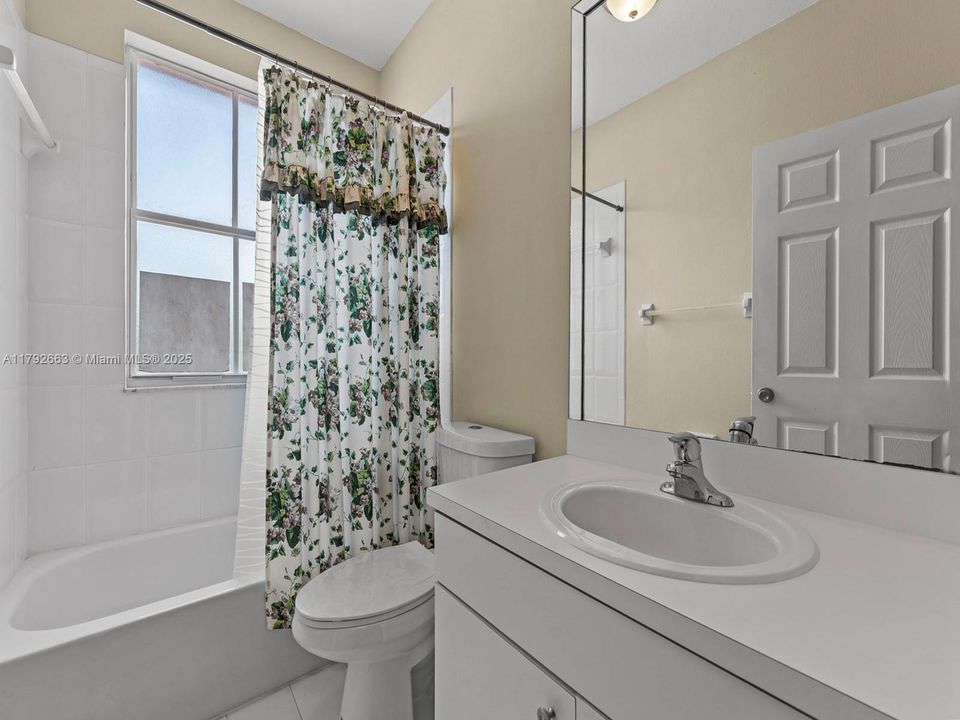 Secondary bathroom upstairs