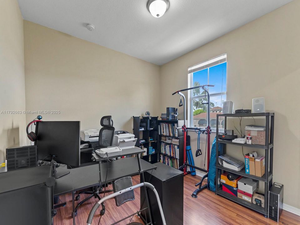 Third bedroom with pool view