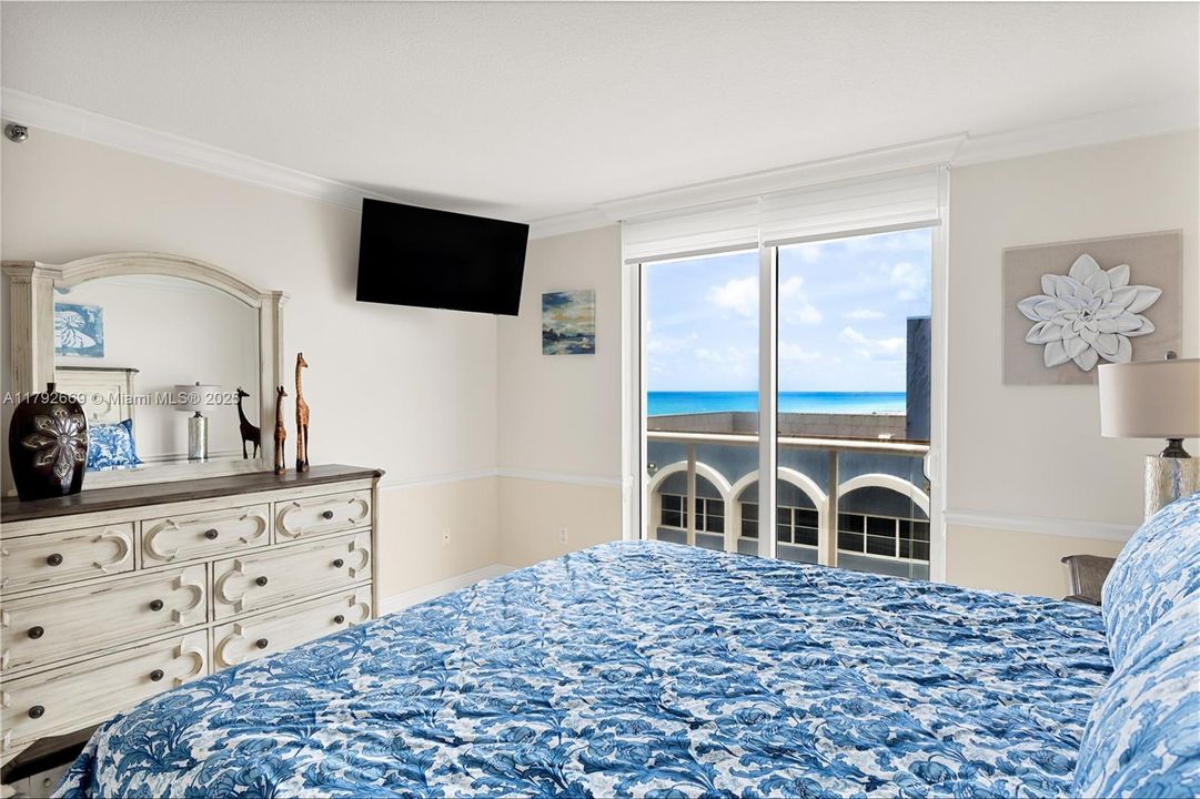 En Venta: $1,825,000 (3 camas, 2 baños, 2260 Pies cuadrados)