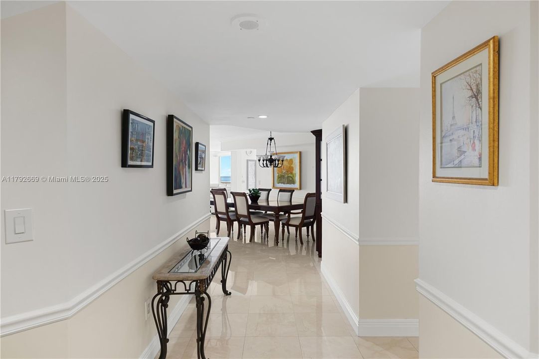 En Venta: $1,825,000 (3 camas, 2 baños, 2260 Pies cuadrados)