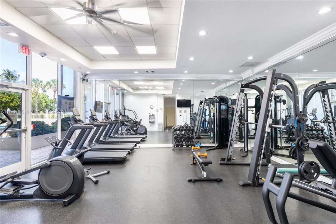 En Venta: $1,825,000 (3 camas, 2 baños, 2260 Pies cuadrados)