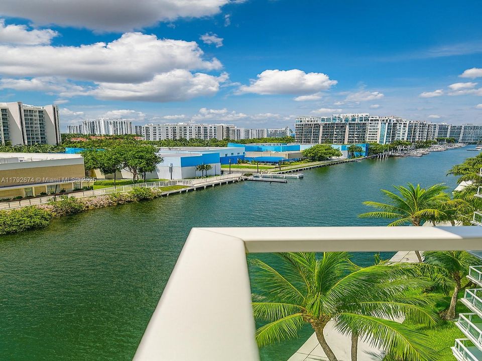 На продажу: $759,000 (2 спален, 2 ванн, 1846 Квадратных фут)