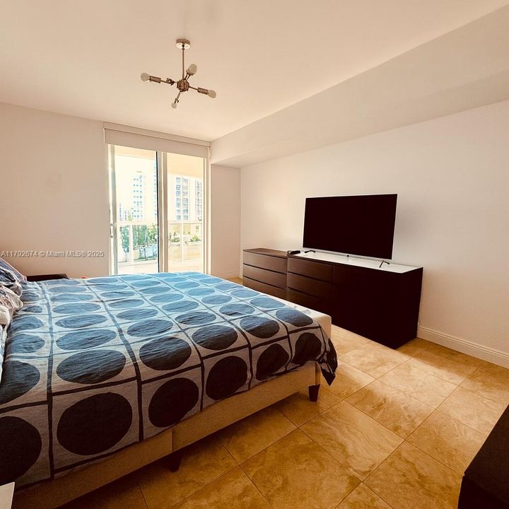 На продажу: $759,000 (2 спален, 2 ванн, 1846 Квадратных фут)