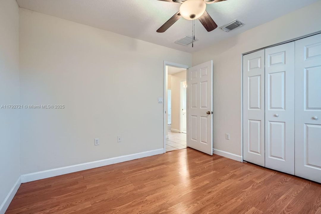 Vendido Recientemente: $525,000 (3 camas, 2 baños, 1760 Pies cuadrados)