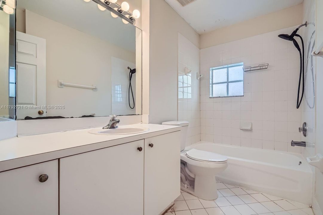 Vendido Recientemente: $525,000 (3 camas, 2 baños, 1760 Pies cuadrados)