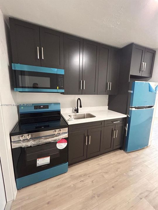 Recently Rented: $1,870 (2 beds, 1 baths, 2332 Square Feet)