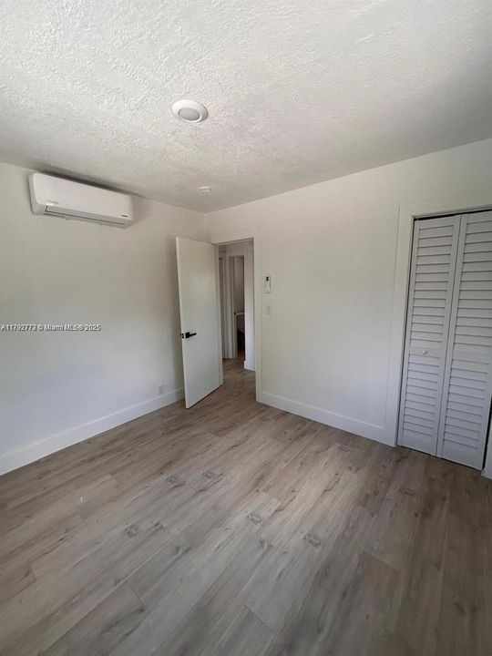 Recently Rented: $1,870 (2 beds, 1 baths, 2332 Square Feet)
