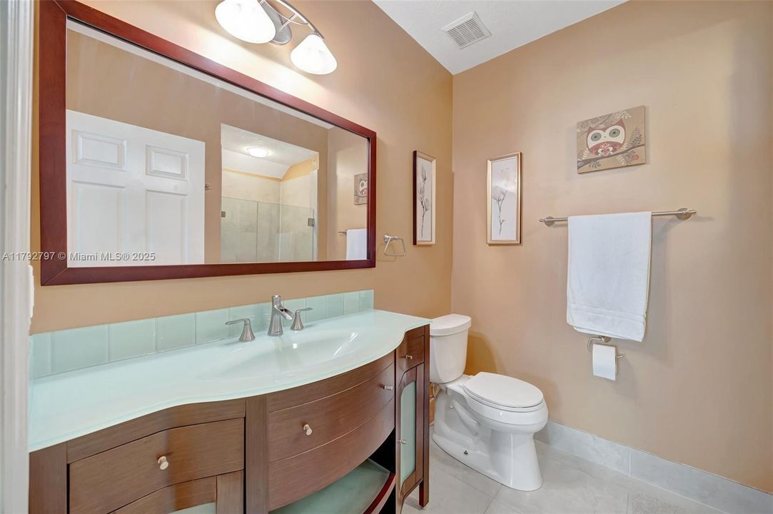 Vendido Recientemente: $635,000 (4 camas, 3 baños, 2476 Pies cuadrados)