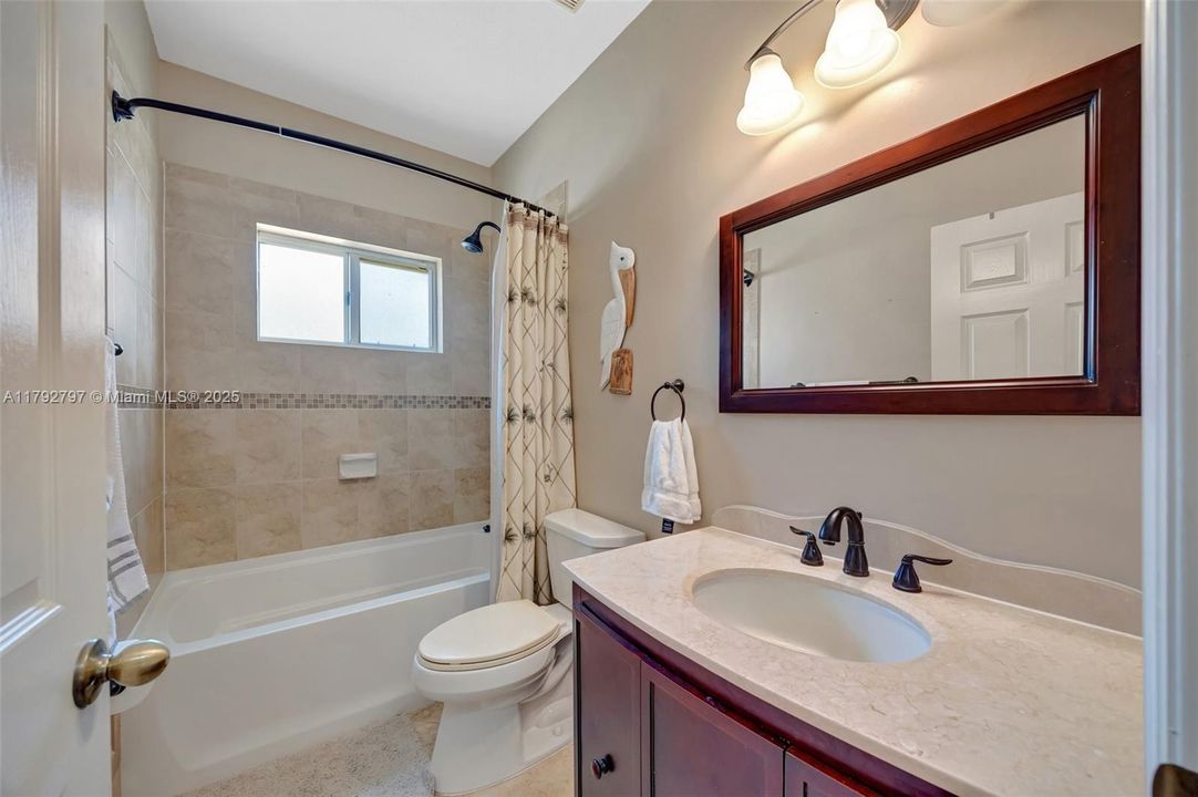 Vendido Recientemente: $635,000 (4 camas, 3 baños, 2476 Pies cuadrados)