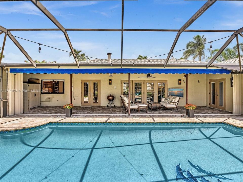 Recently Sold: $784,900 (4 beds, 2 baths, 2449 Square Feet)