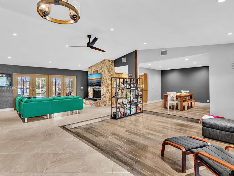 Recently Sold: $784,900 (4 beds, 2 baths, 2449 Square Feet)