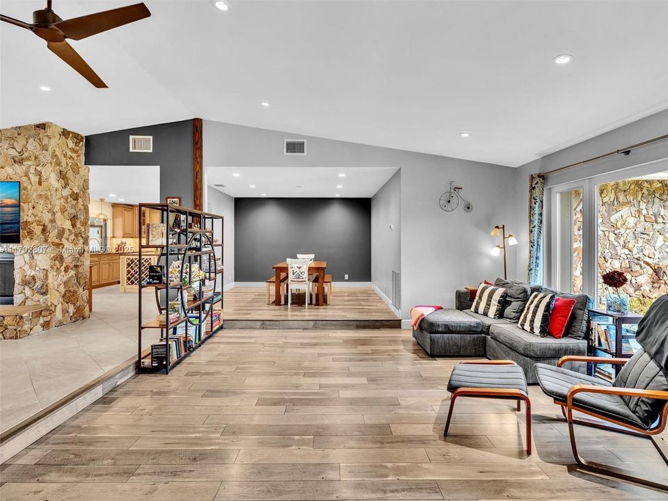 Recently Sold: $784,900 (4 beds, 2 baths, 2449 Square Feet)