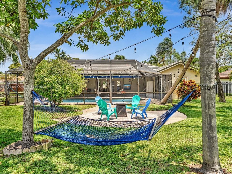 Recently Sold: $784,900 (4 beds, 2 baths, 2449 Square Feet)