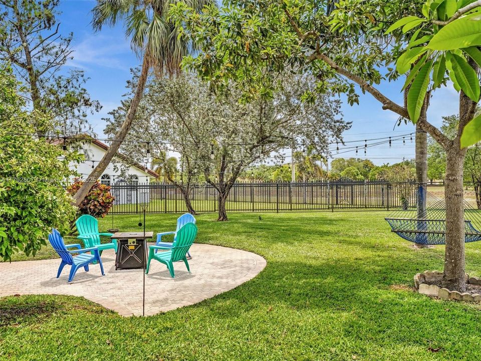 Recently Sold: $784,900 (4 beds, 2 baths, 2449 Square Feet)