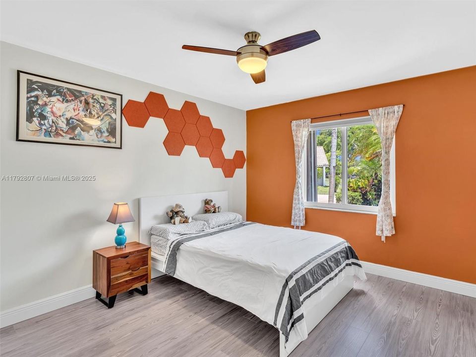 Recently Sold: $784,900 (4 beds, 2 baths, 2449 Square Feet)