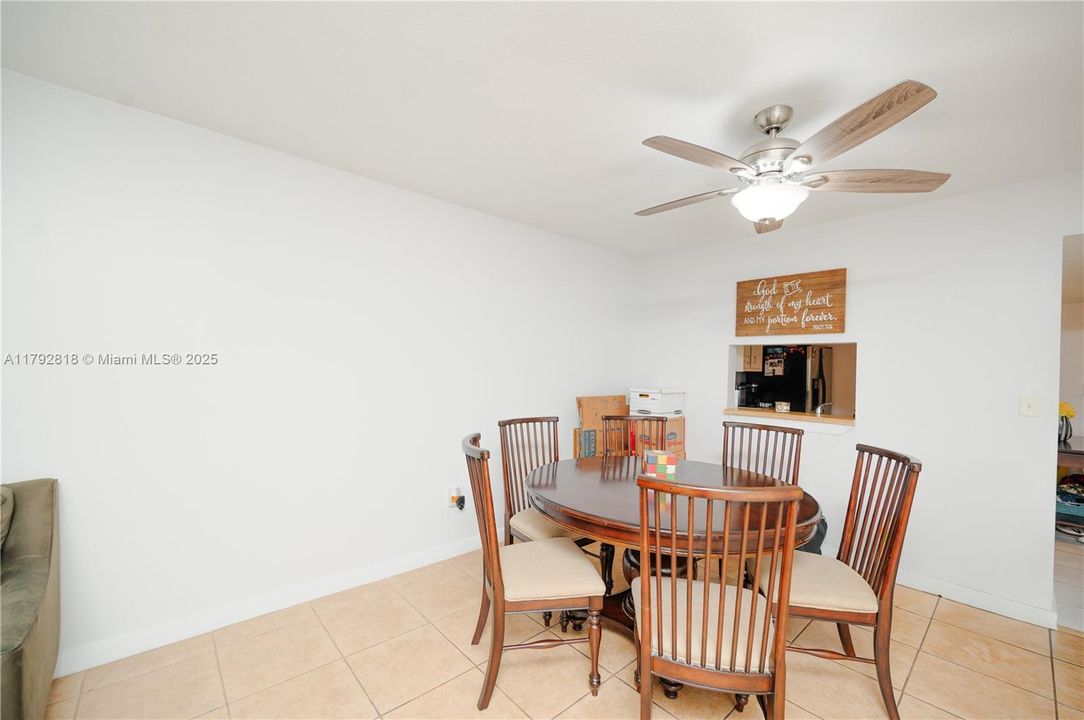 Active With Contract: $128,500 (1 beds, 1 baths, 830 Square Feet)