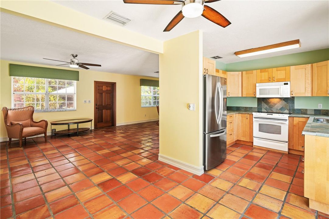 For Sale: $2,985,000 (4 beds, 3 baths, 1817 Square Feet)